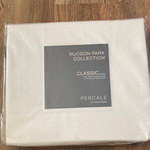 Hudson Park Collection Vanilla Sky Fitted Sheet